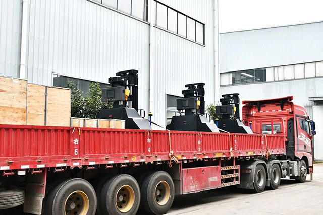 MIMA电动叉车AGV本体.jpg MIMA电动叉车AGV本体.jpg