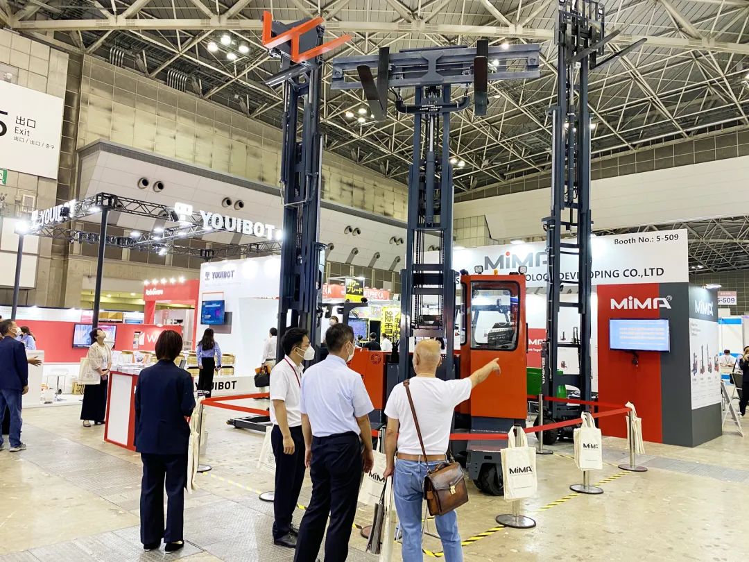 米玛全向叉车.jpg