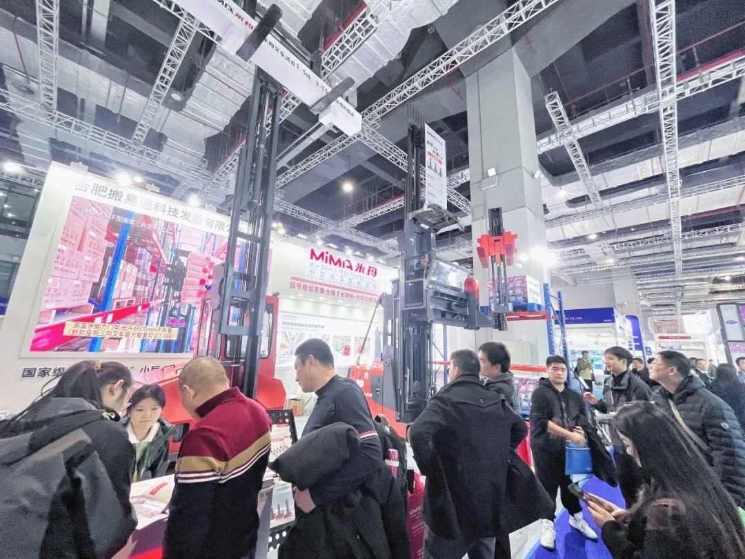 米玛电动叉车国际纺织展.jpg 米玛电动叉车国际纺织展.jpg