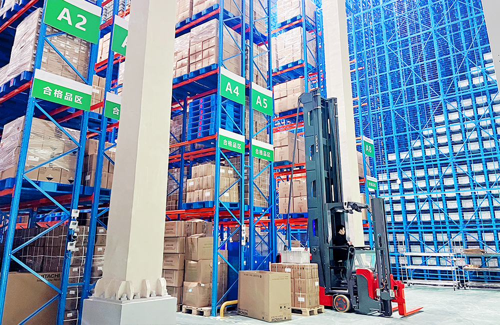 米玛MiMA三向电动叉车.jpg 米玛MiMA三向电动叉车.jpg