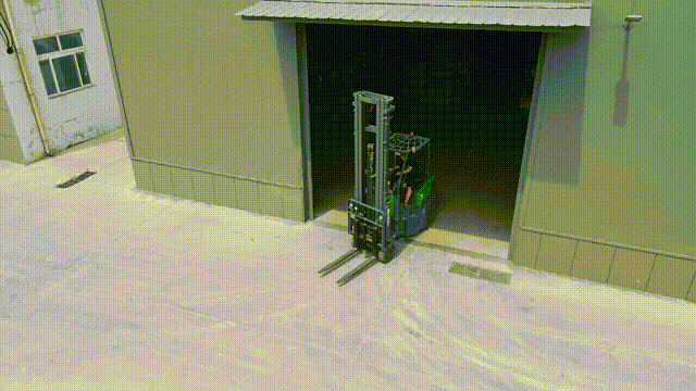 米玛MiMA铰接式电动叉车-2.gif 米玛MiMA铰接式电动叉车-2.gif