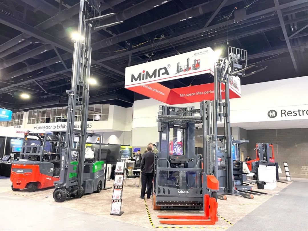 米玛电动叉车展会1.jpg 米玛电动叉车展会1.jpg